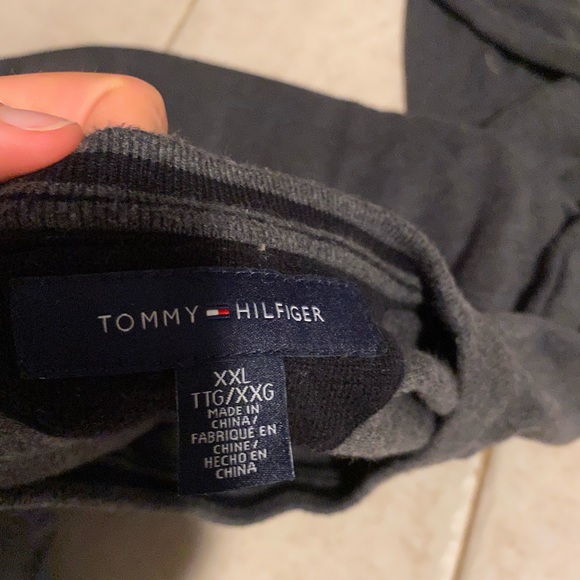 Oversized Tommy Hilfiger Sweater - Picture 3 of 3